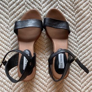 Steven madden heeled sandals